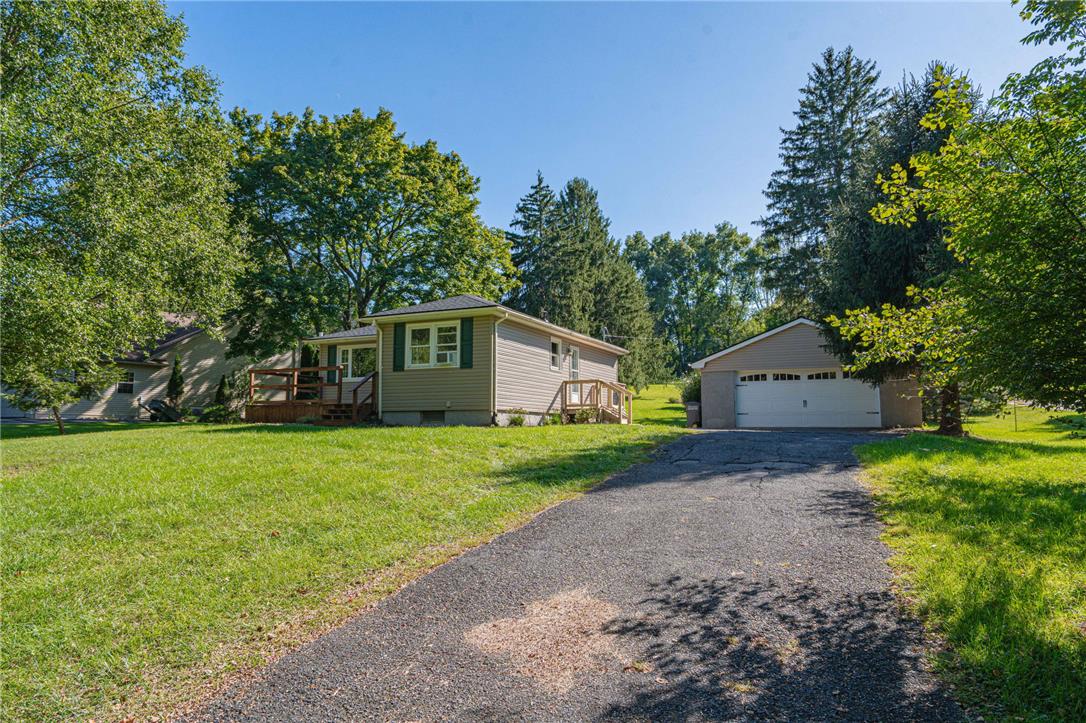 1884 Reading Drive Property Photo 2