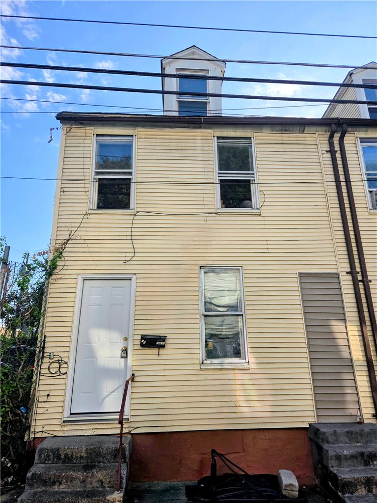 219 North Hall Street Property Photo 1