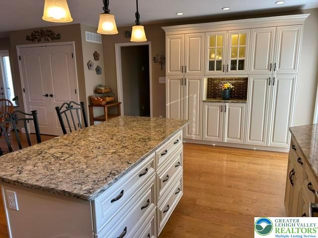 36 Stonecroft Drive Property Photo 7
