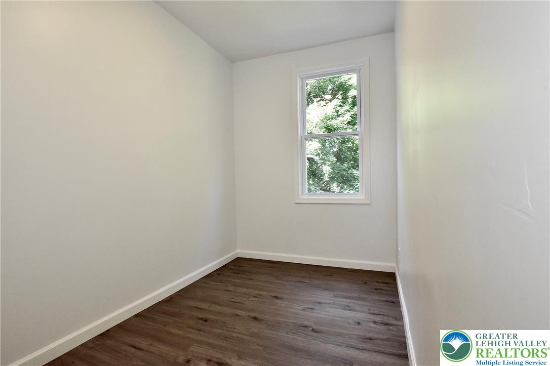 928 Vernon Street Property Photo 18