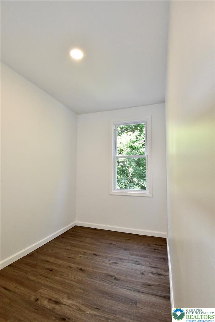 928 Vernon Street Property Photo 20