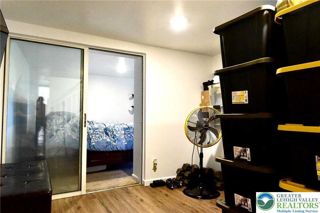 928 Vernon Street Property Photo 23