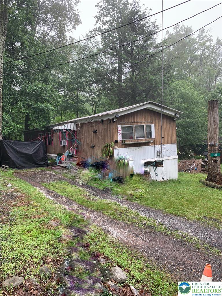 127 Pinecone Trail Property Photo 1