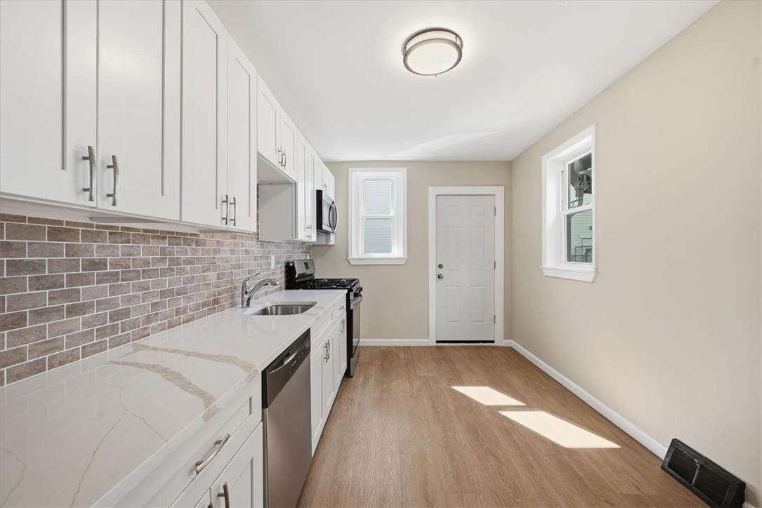 1430 Liberty Street Property Photo 8