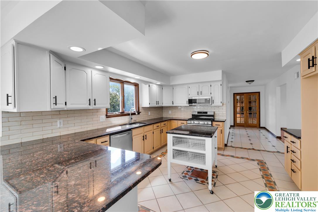 1556 Farmersville Road Property Photo 17