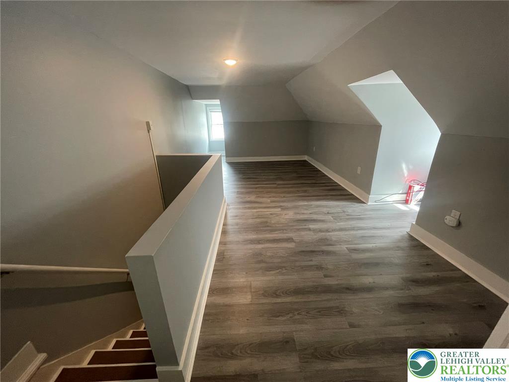 207 North Schanck Avenue Property Photo 14