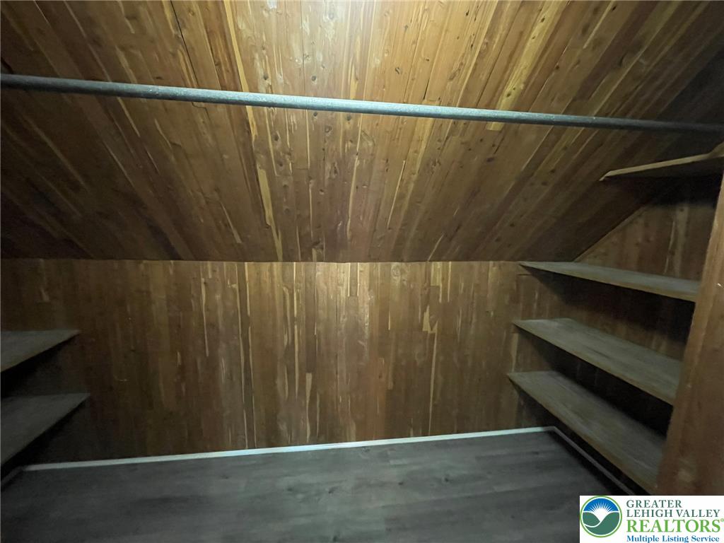 207 North Schanck Avenue Property Photo 17