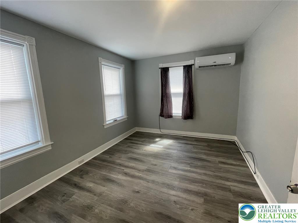 207 North Schanck Avenue Property Photo 19