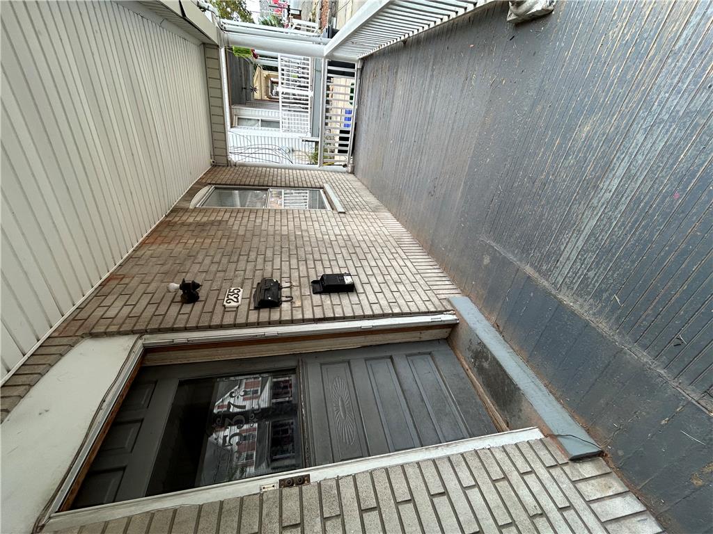 235 East Goepp Street 2 Property Photo 3