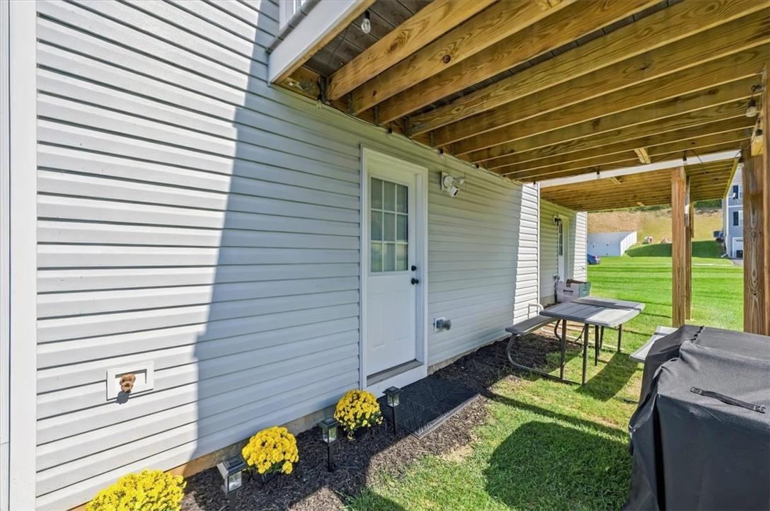 435 Levee Run Property Photo 33
