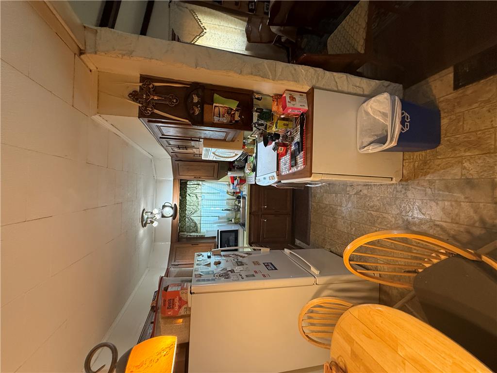 1512 Siegfried Street Property Photo 3