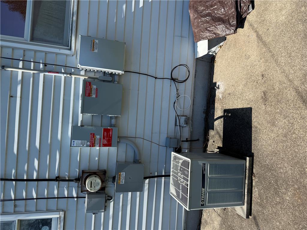 1512 Siegfried Street Property Photo 9