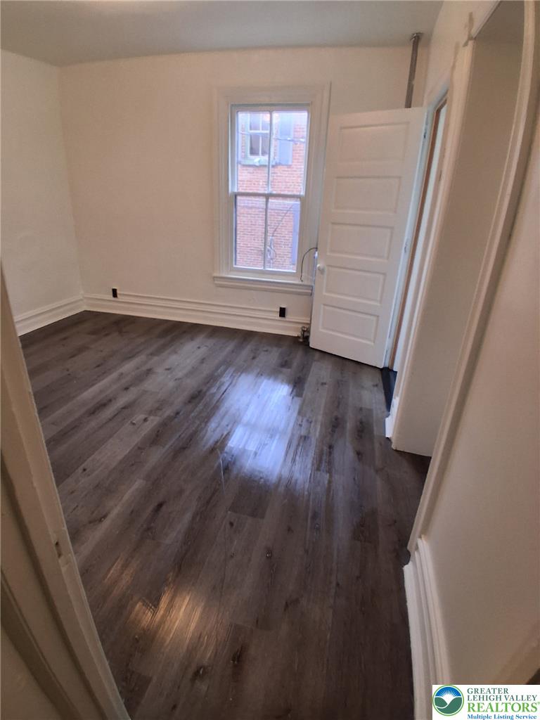 323 North 8th Street 2f Property Photo 5