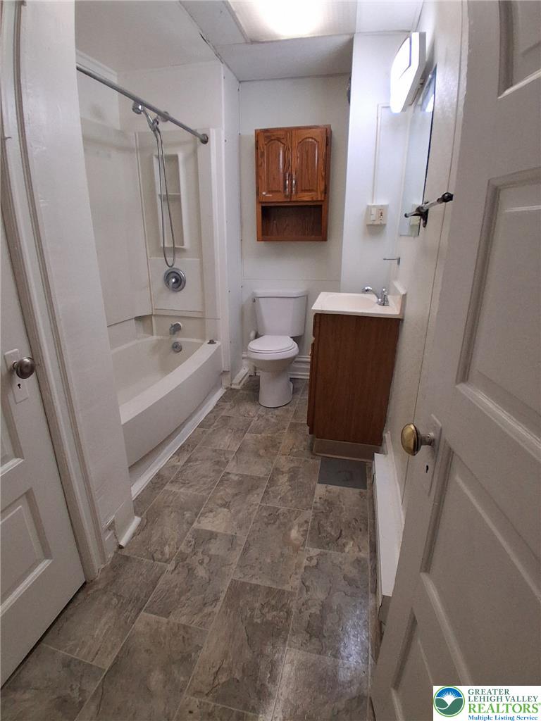 323 North 8th Street 2f Property Photo 7