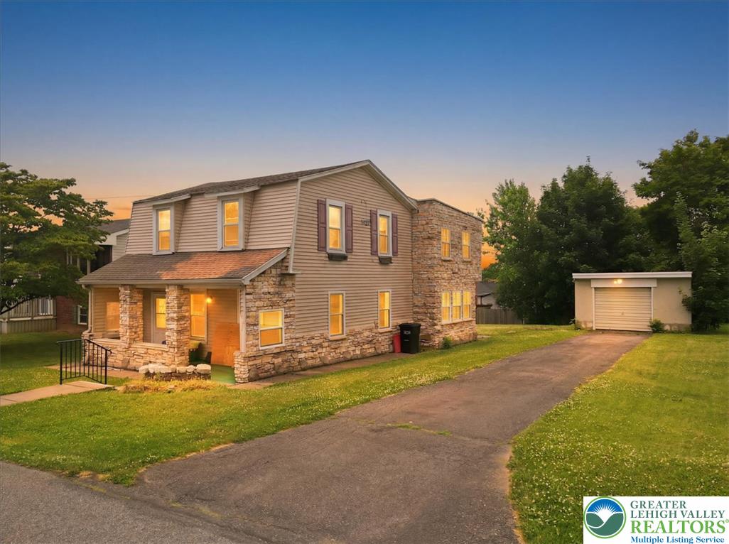 1839 6th Street Property Photo 2