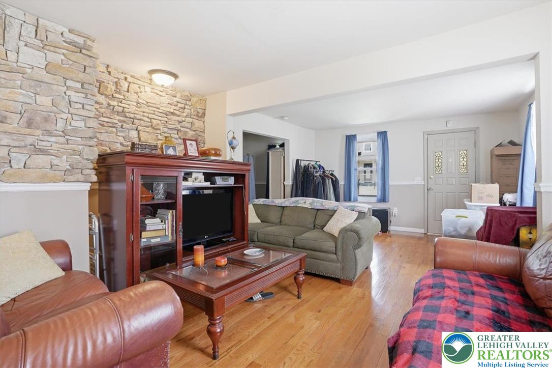 1839 6th Street Property Photo 6
