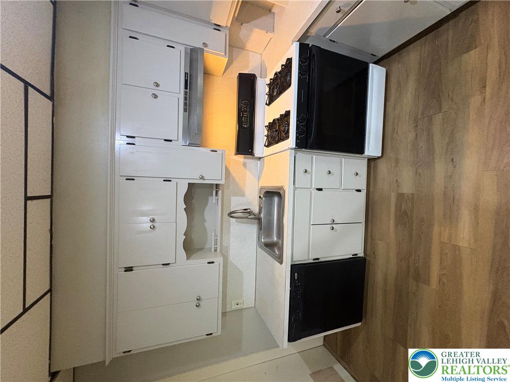 1225 Russell Avenue Property Photo 12
