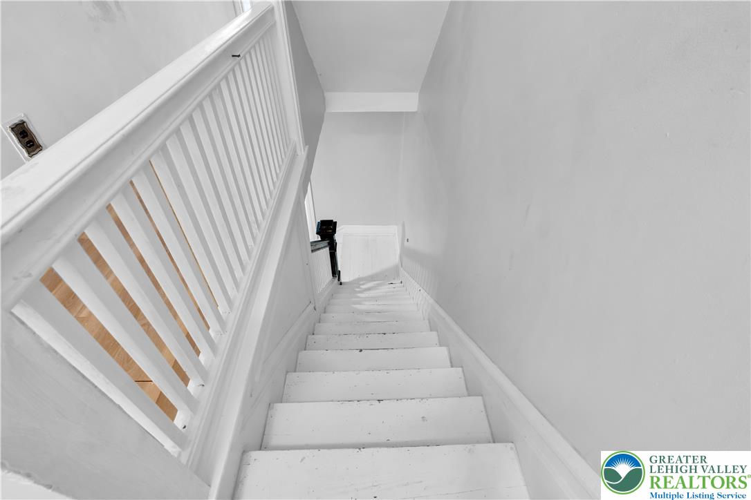 1225 Russell Avenue Property Photo 23