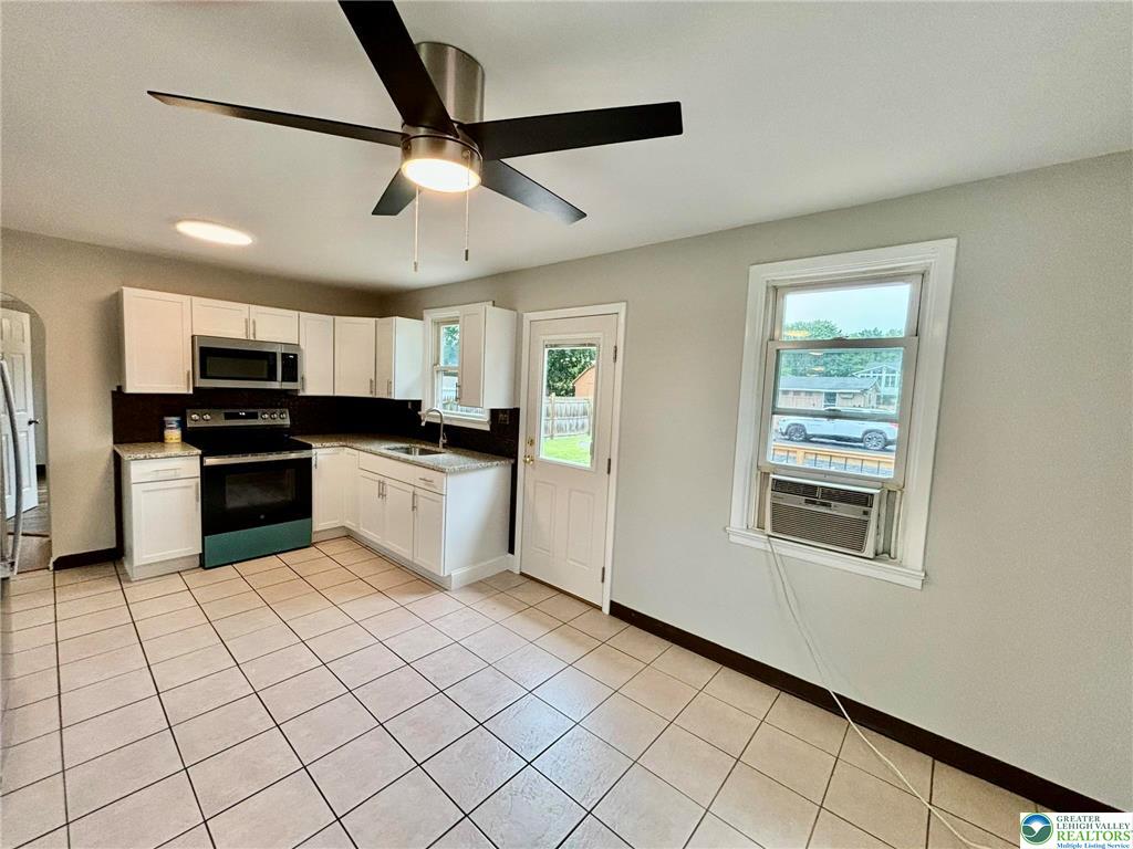 4425 Hecktown Road Property Photo 7