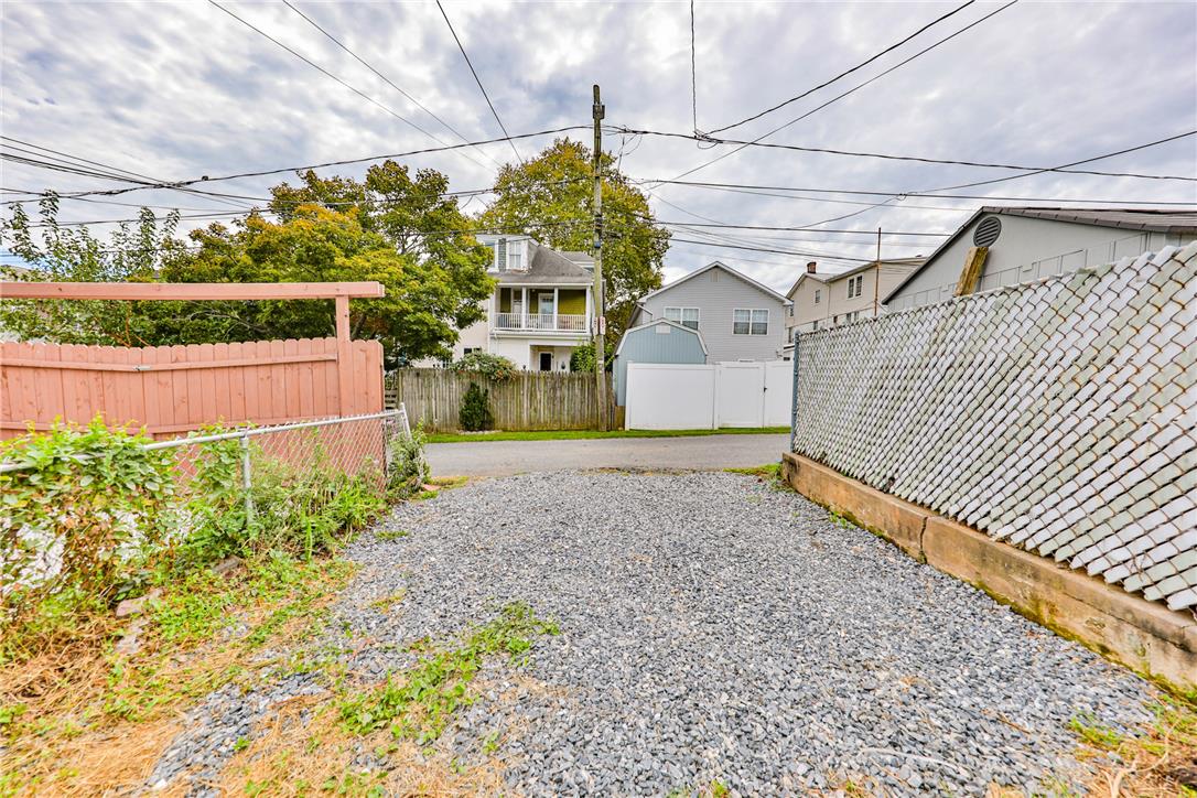 428 East Garrison Street Property Photo 36