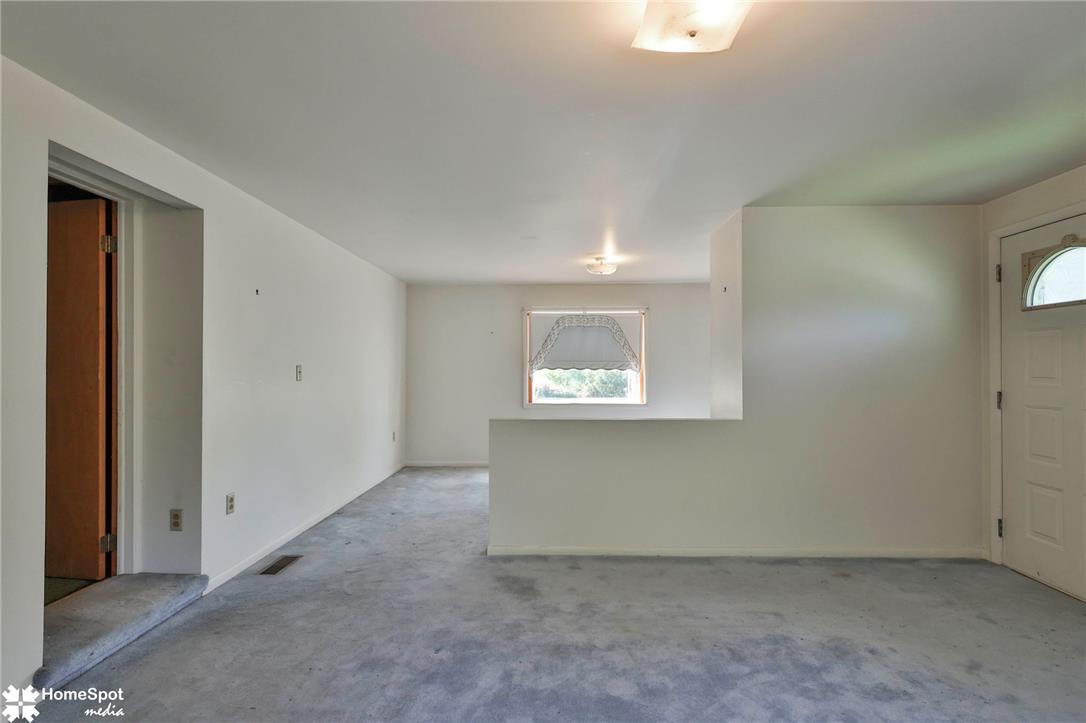 808 Engler Road Property Photo 8