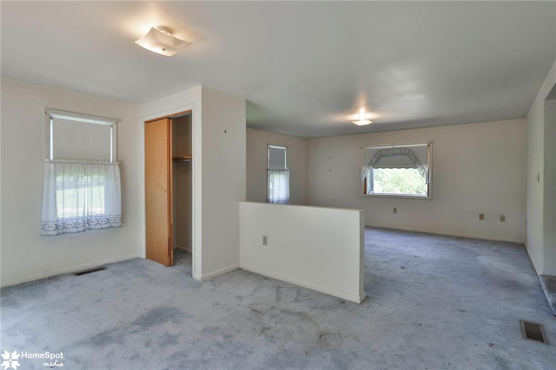 808 Engler Road Property Photo 10