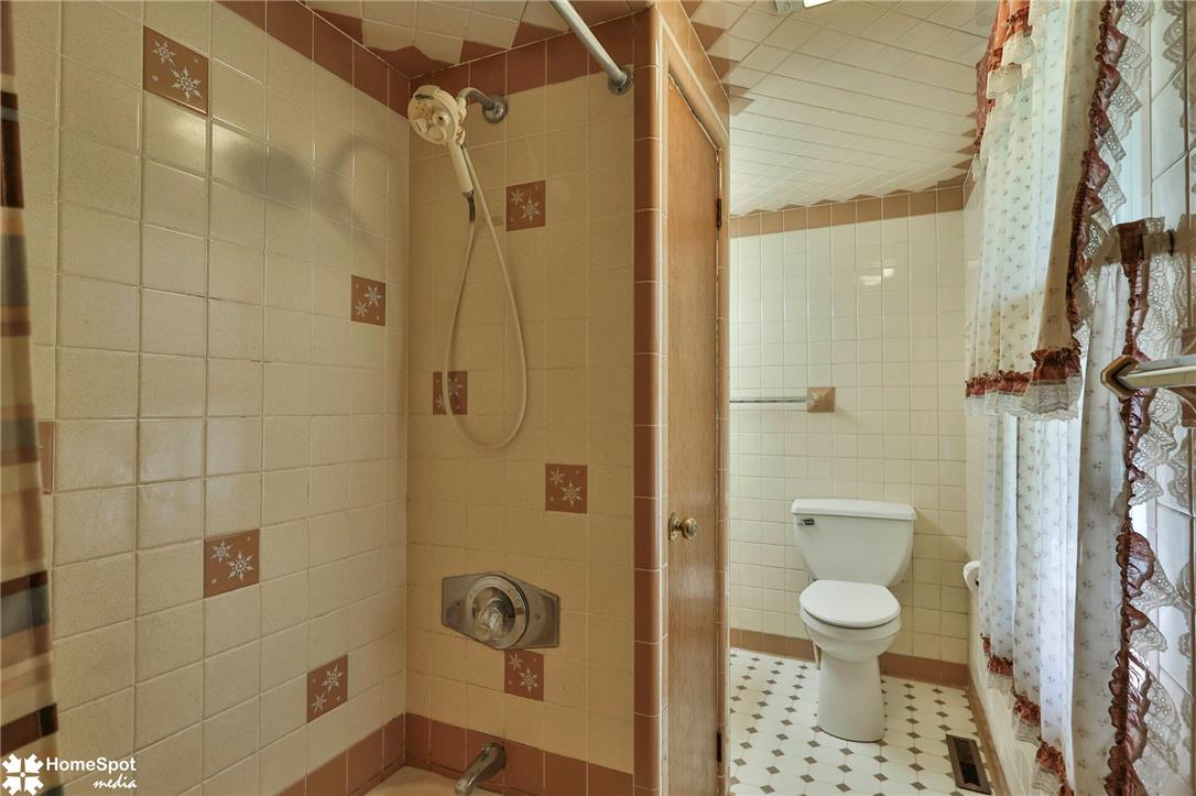 808 Engler Road Property Photo 15