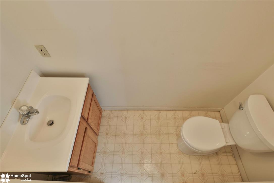 808 Engler Road Property Photo 20