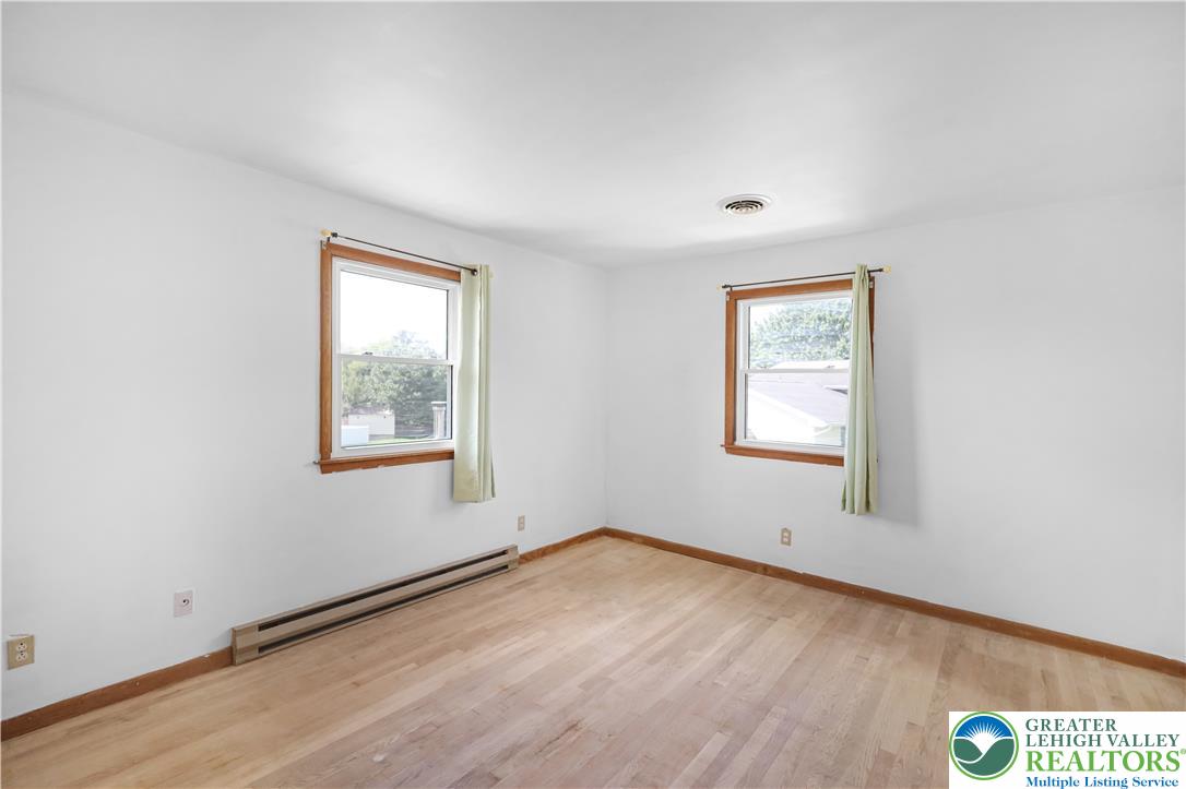 467 W Locust Lane Property Photo 14
