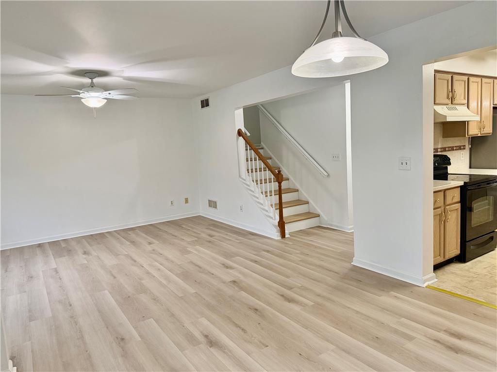 7813 Cross Creek Circle Property Photo 10