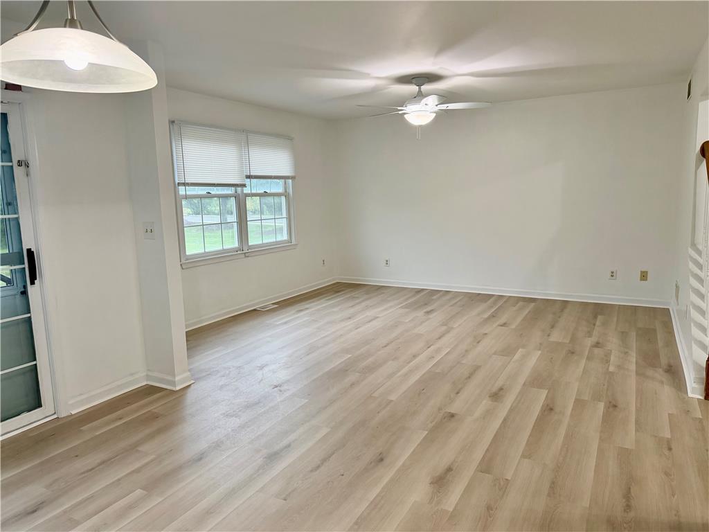 7813 Cross Creek Circle Property Photo 11