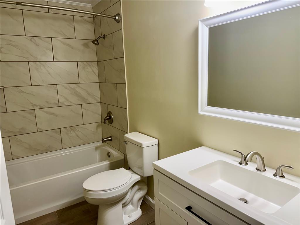 7813 Cross Creek Circle Property Photo 32