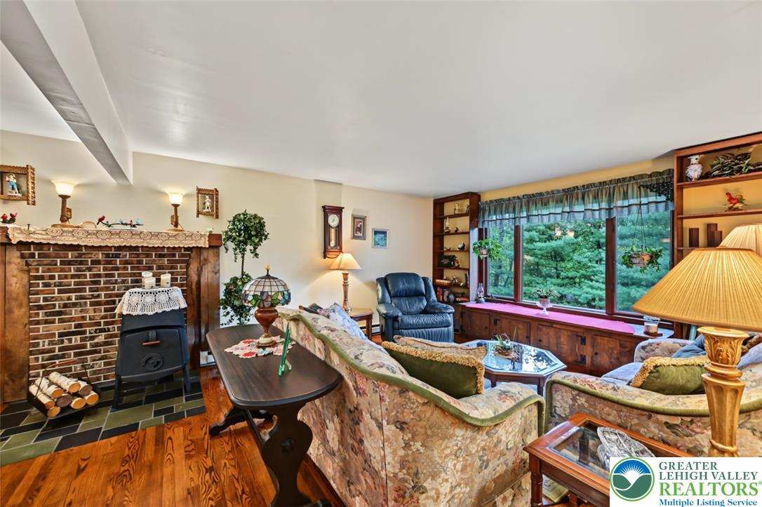 2311 Woodhaven Drive Property Photo 8