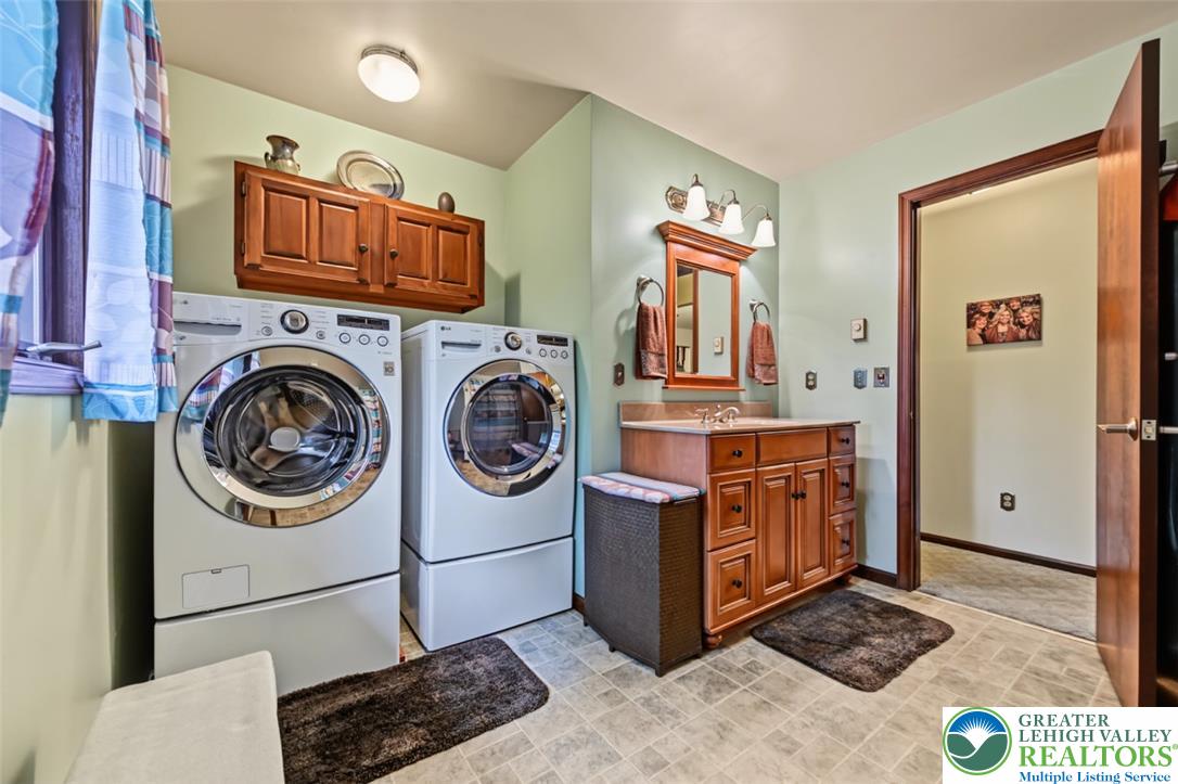 2311 Woodhaven Drive Property Photo 29