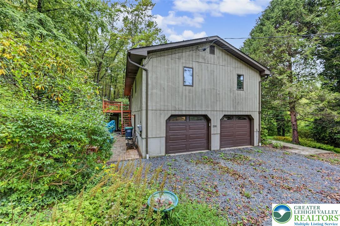 2311 Woodhaven Drive Property Photo 49