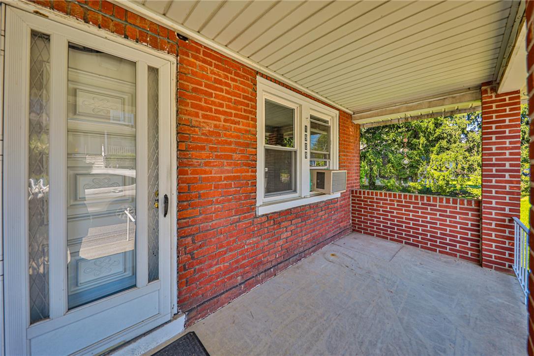 1909 4th Street Property Photo 3