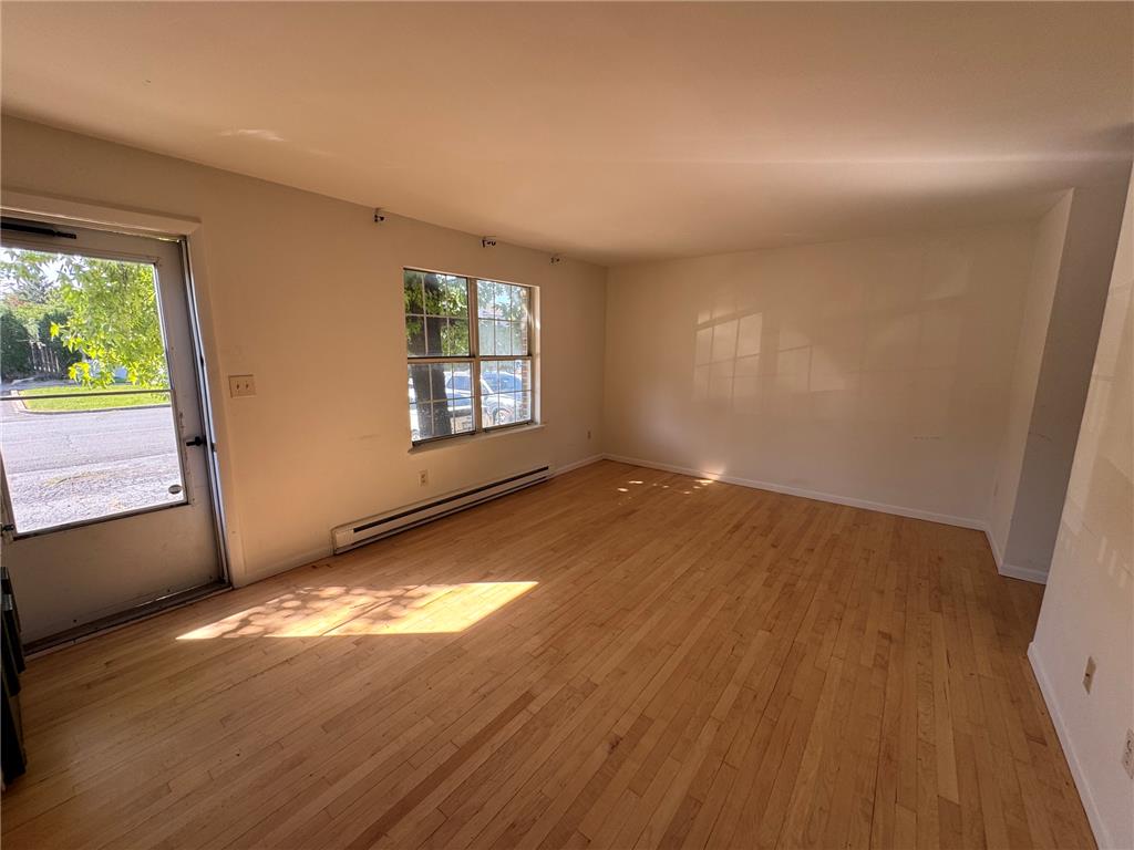 5661 Greens Drive Property Photo 3
