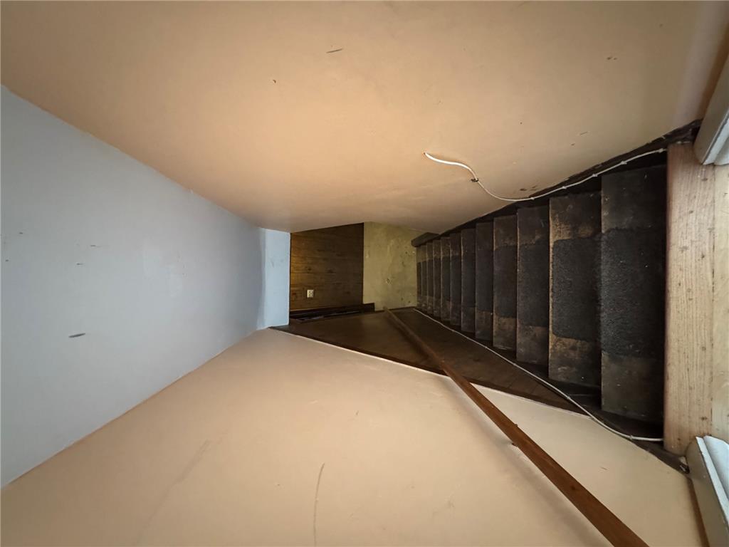 5661 Greens Drive Property Photo 20