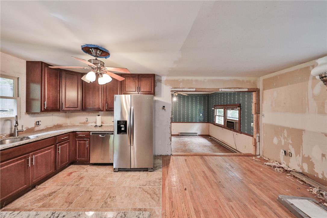 335 Shady Oaks Drive East Property Photo 6