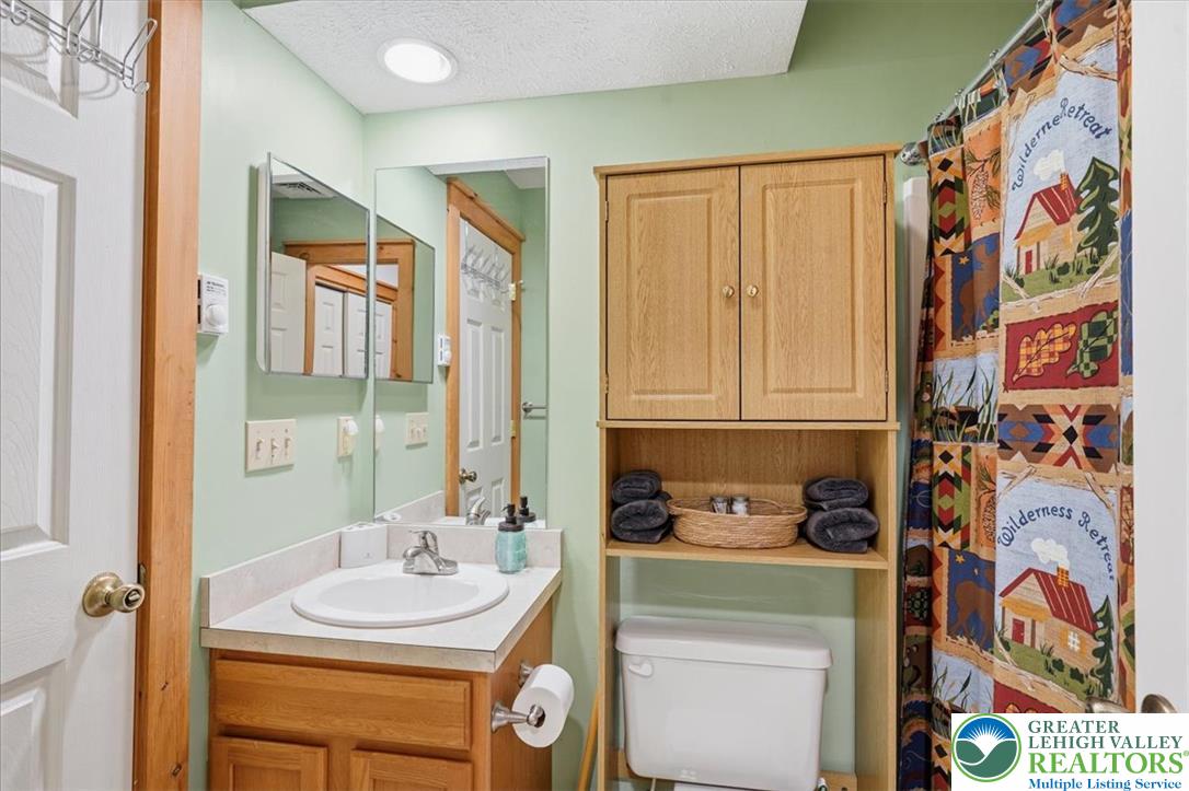 2231 Camelback Drive Property Photo 38