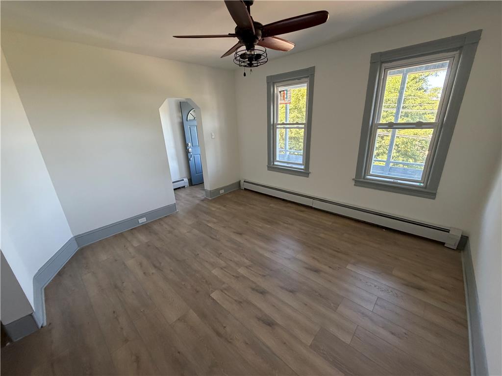 975 Wyandotte Street Property Photo 4