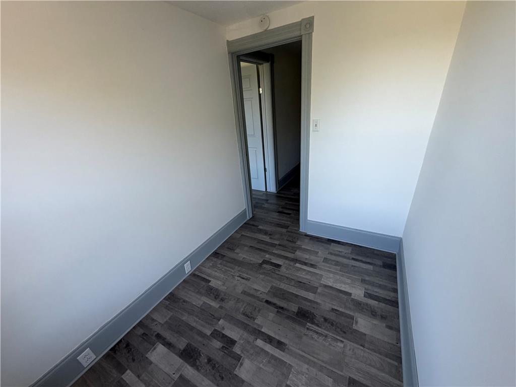 975 Wyandotte Street Property Photo 11