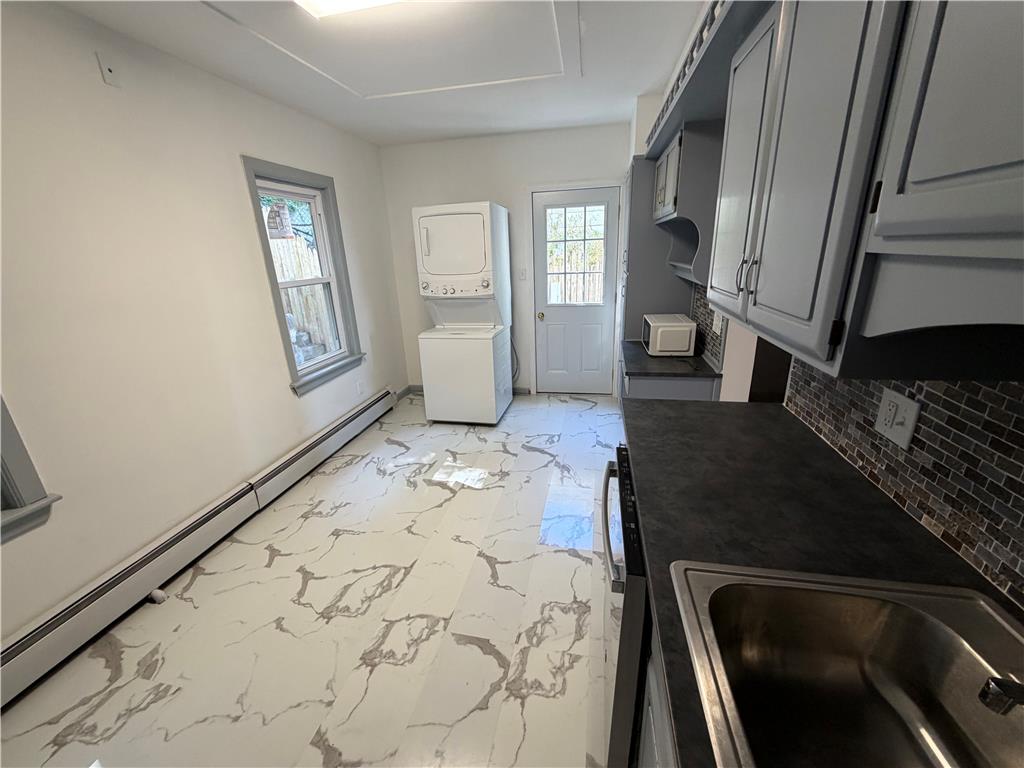 975 Wyandotte Street Property Photo 20