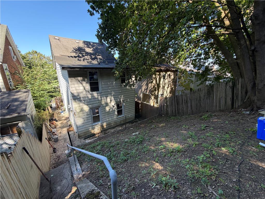 975 Wyandotte Street Property Photo 23