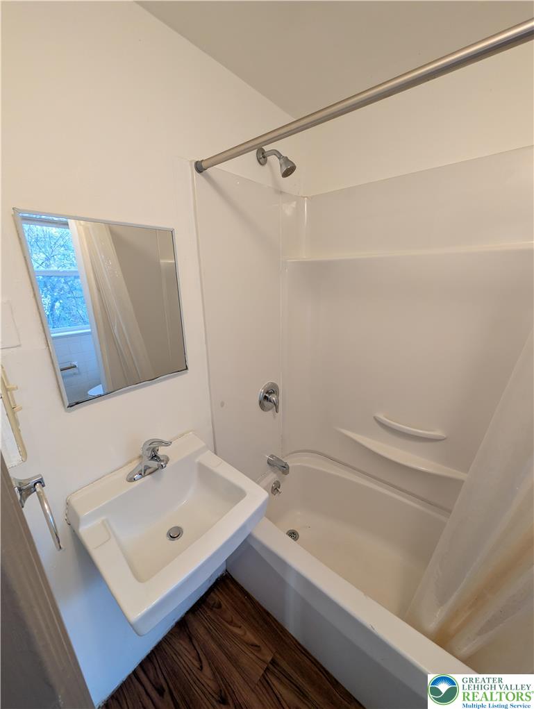 426 Carlton Avenue Apt 2 Property Photo 13