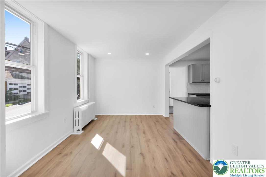 200 North 7th Street Property Photo 9