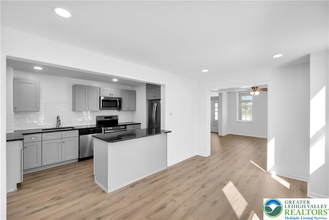 200 North 7th Street Property Photo 10