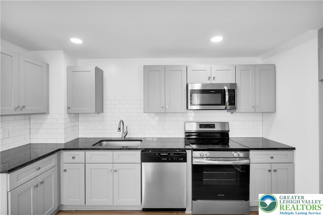 200 North 7th Street Property Photo 11