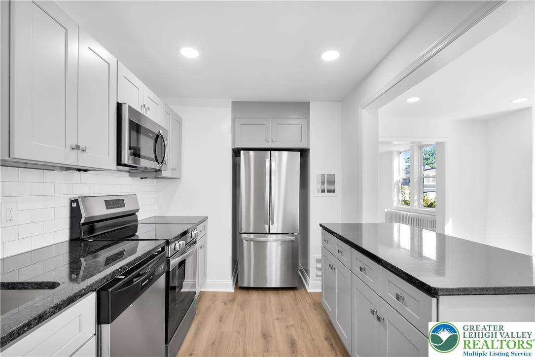 200 North 7th Street Property Photo 14