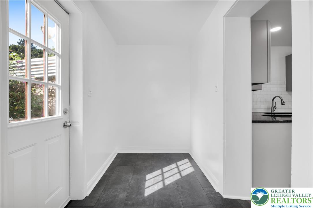 200 North 7th Street Property Photo 16
